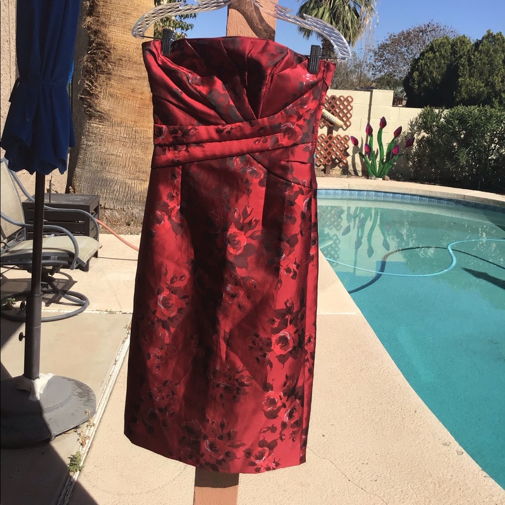 WHITE HOUSE/BLACK MARKET DRESS